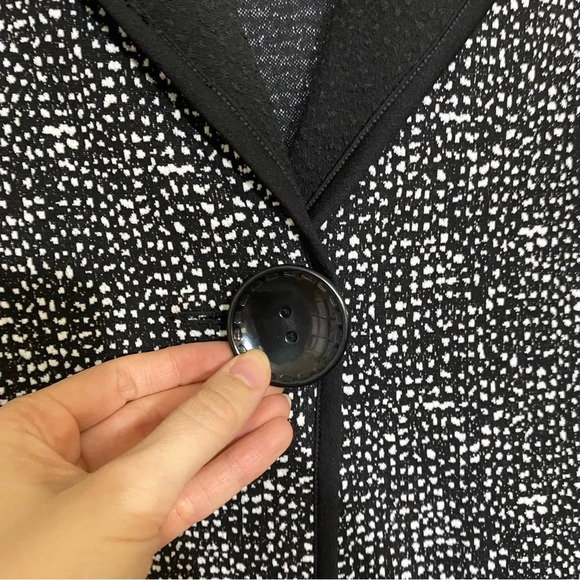 JM collection black white dot print singles button tunic length jacket Sz. large - Picture 6 of 9